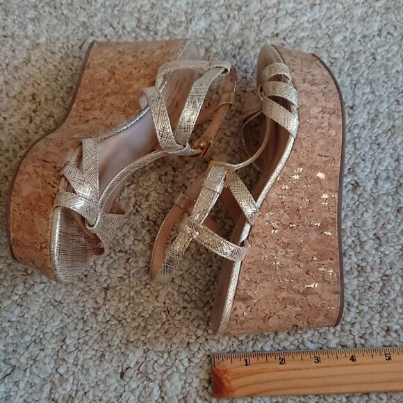 Kate Spade New York 10 GOLD METALLIC LEATHER Cork WEDGE Strappy SANDALS size 6M - Picture 10 of 11